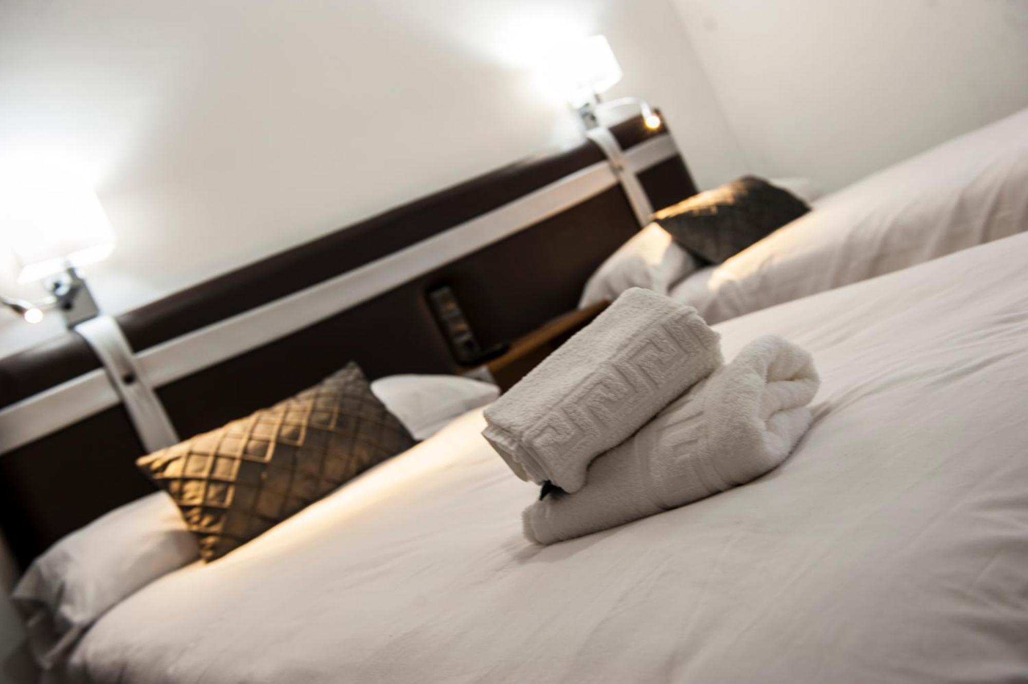 Hostal Las Palomas Lucena Exteriör bild