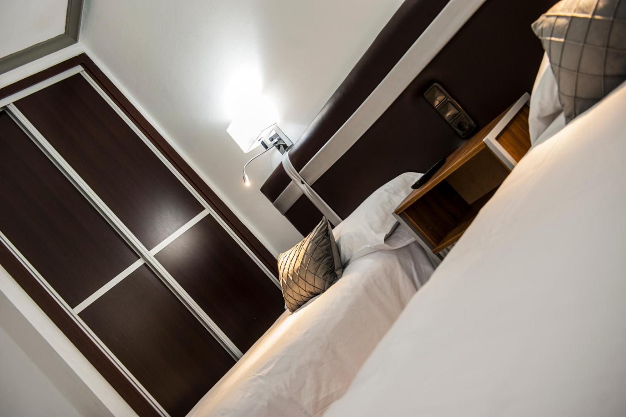 Hostal Las Palomas Lucena Exteriör bild
