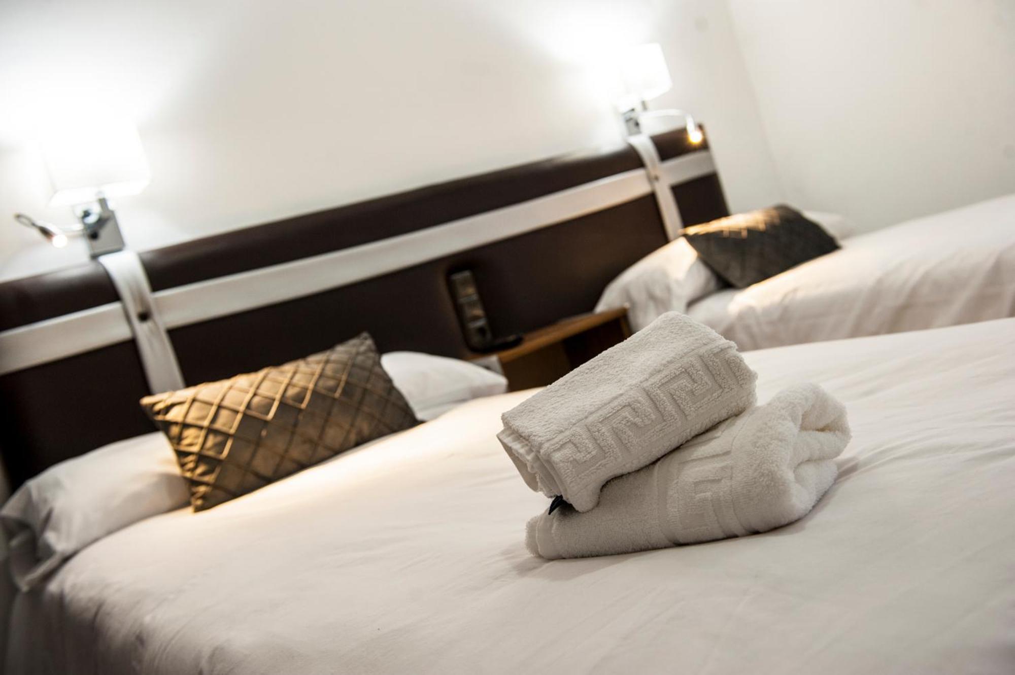 Hostal Las Palomas Lucena Exteriör bild
